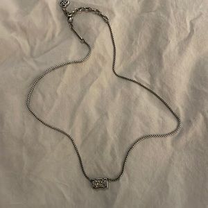 Kendra Scott necklace